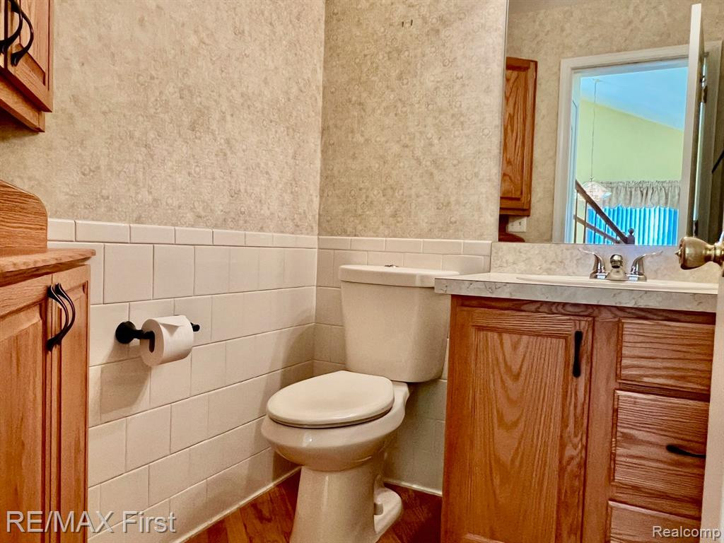 2768 MAPLE FOREST Drive, Wixom, MI 48393 — Photo 13