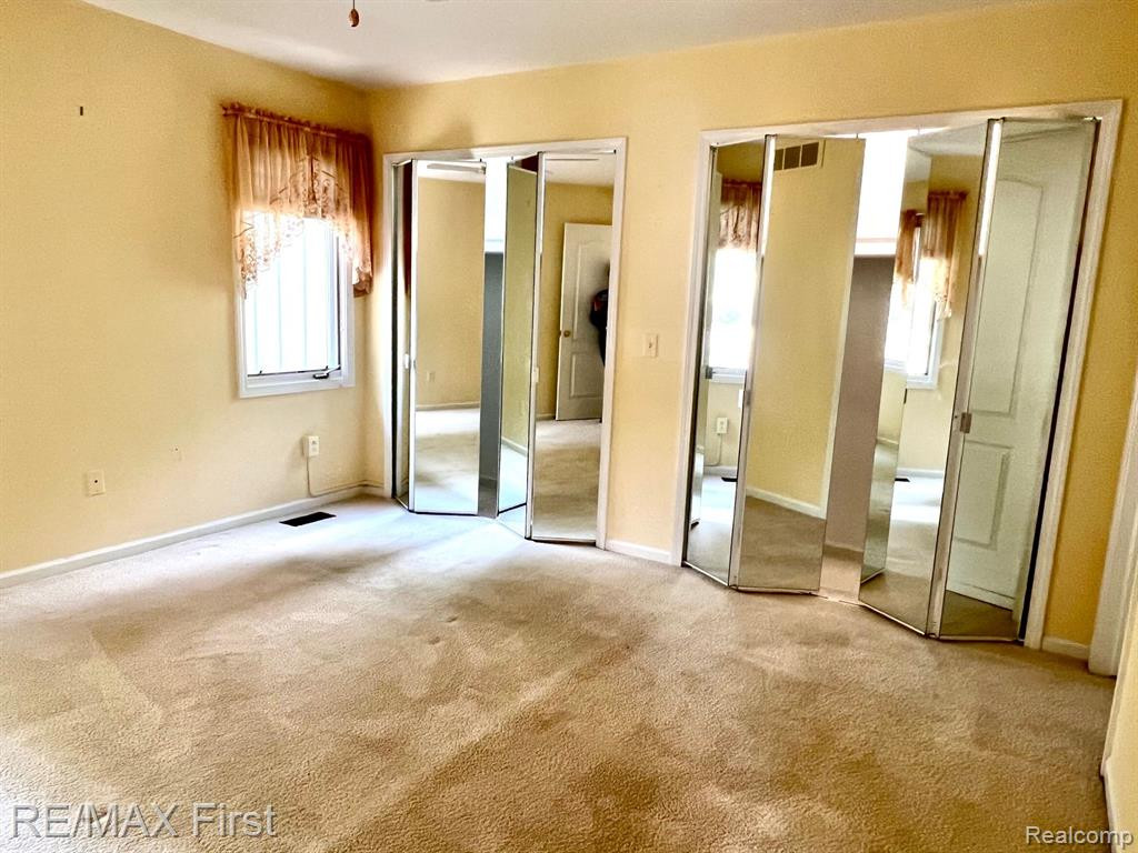 2768 MAPLE FOREST Drive, Wixom, MI 48393 — Photo 14