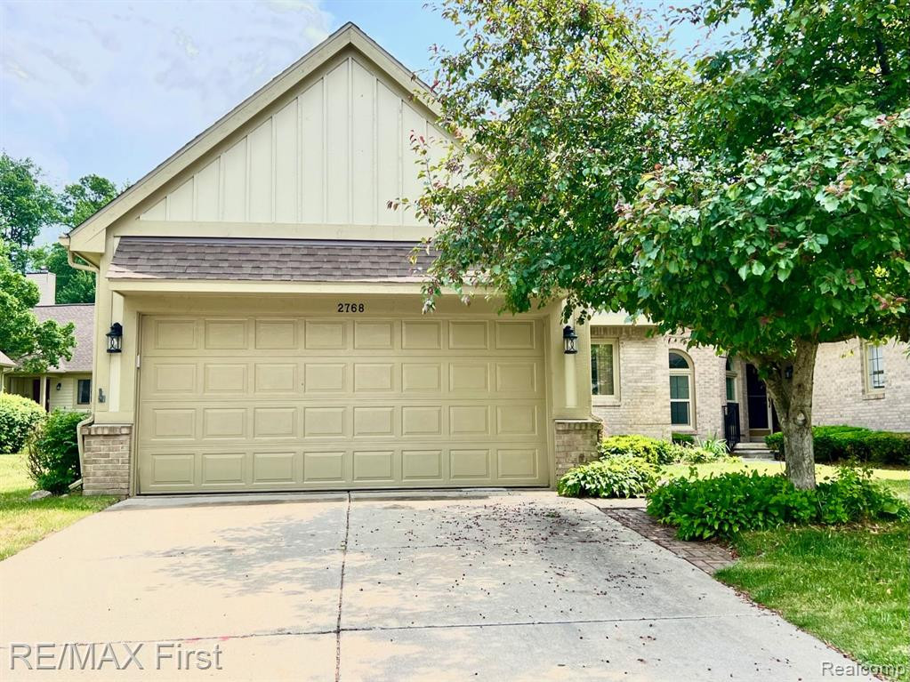 2768 MAPLE FOREST Drive, Wixom, MI 48393 — Photo 27