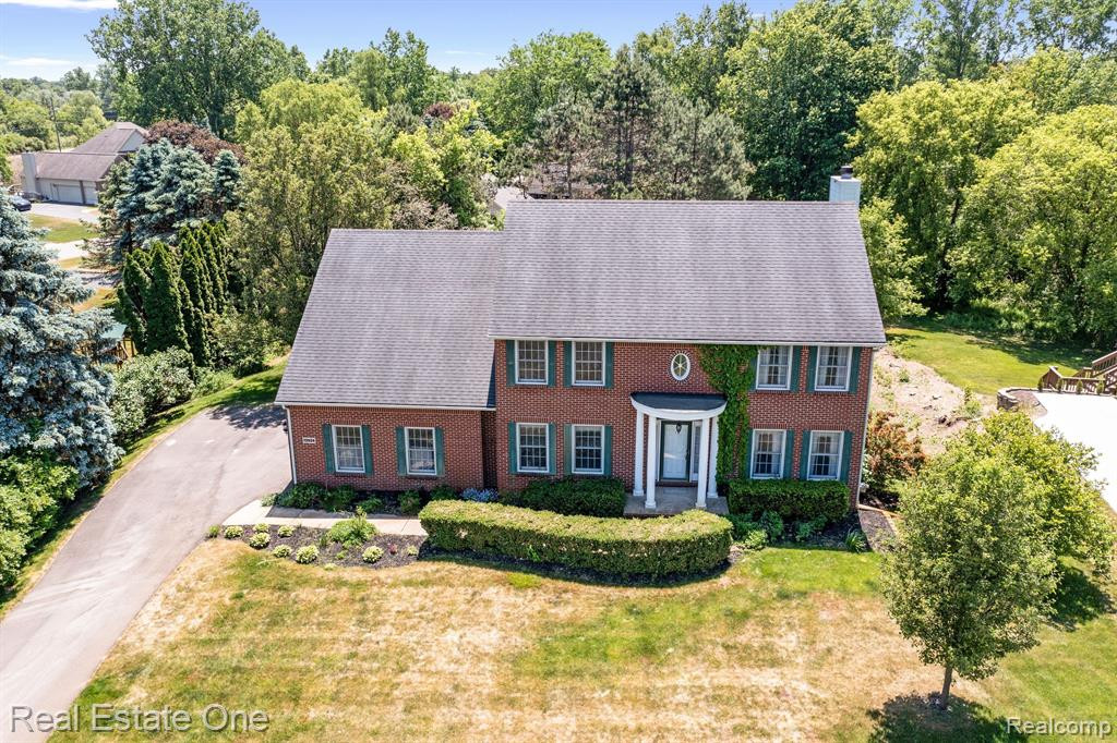 13924 EDENDERRY Drive, South Lyon, MI 48178 — Photo 2