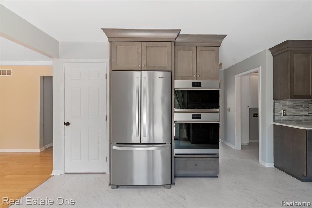 13924 EDENDERRY Drive, South Lyon, MI 48178 — Photo 15