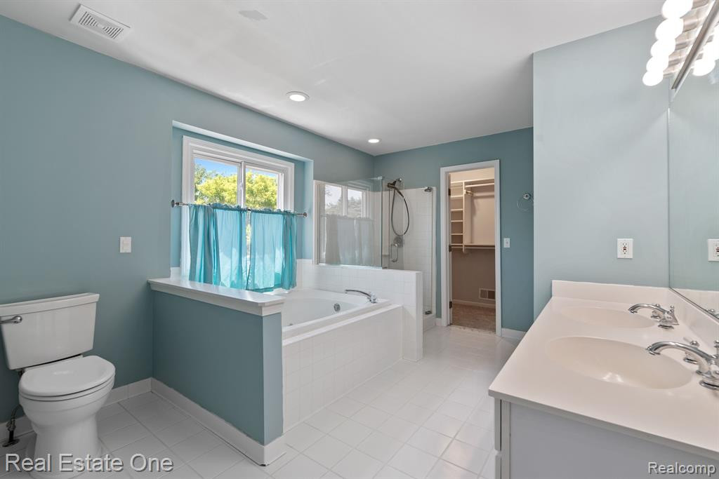 13924 EDENDERRY Drive, South Lyon, MI 48178 — Photo 29