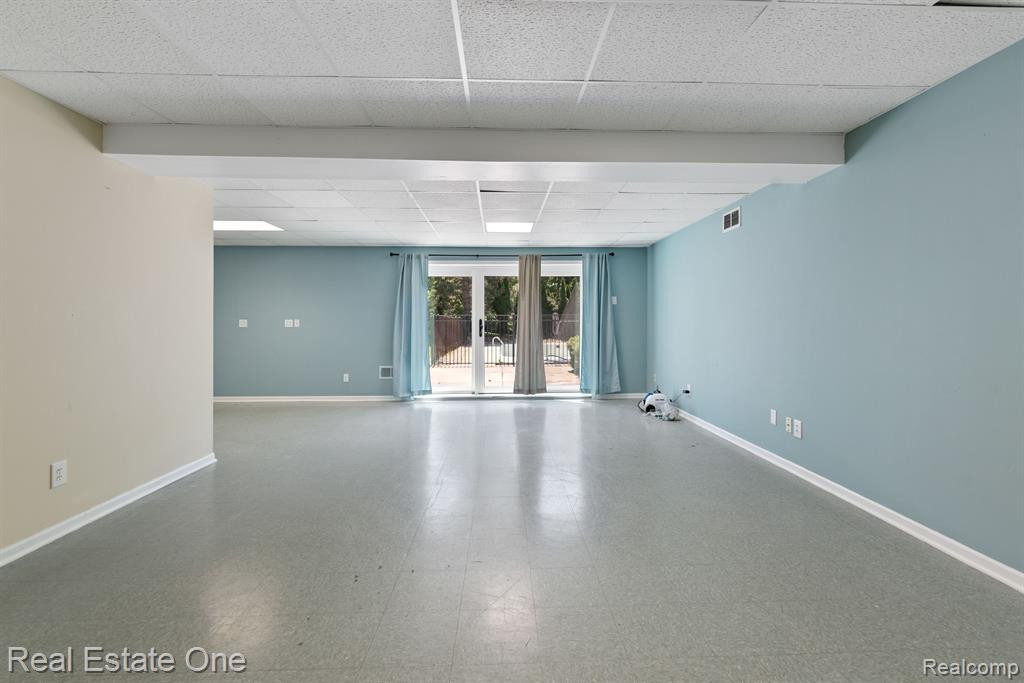 13924 EDENDERRY Drive, South Lyon, MI 48178 — Photo 32