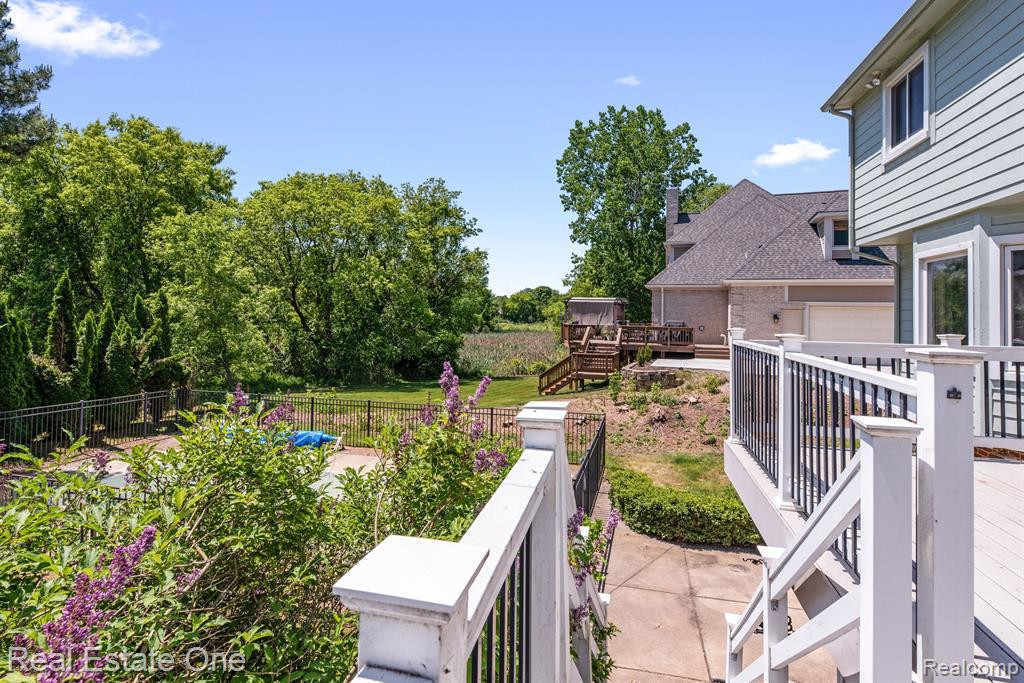 13924 EDENDERRY Drive, South Lyon, MI 48178 — Photo 38