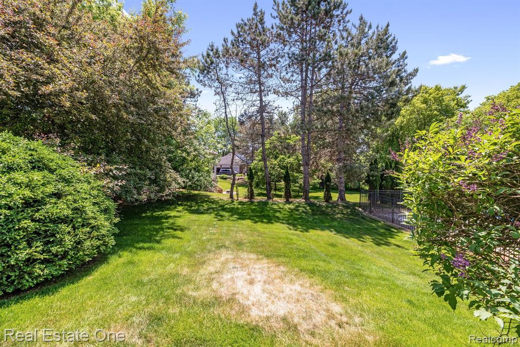 13924 EDENDERRY Drive, South Lyon, MI 48178 — Photo 44