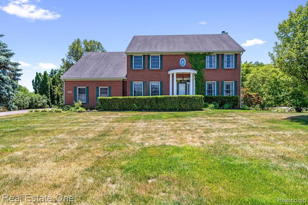 13924 EDENDERRY Drive, South Lyon, MI 48178 — Photo 48