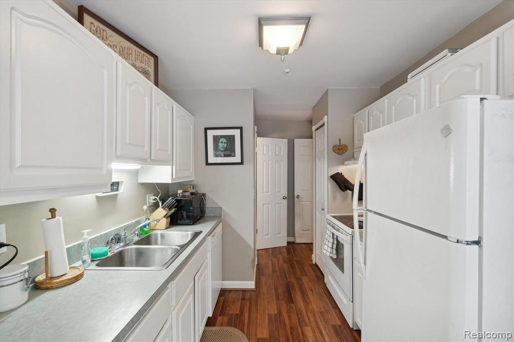 41012 Northwind Drive, Canton, MI 48188 — Photo 13