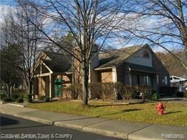 310 SPRING BROOKE Drive, 6, Brighton, MI 48116 — Photo 11