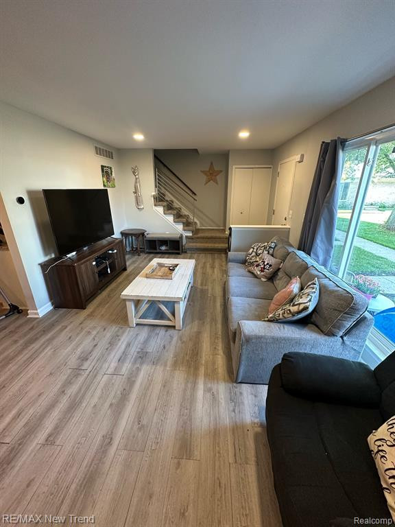 37715 Colonial Drive N, Westland, MI — Photo 3