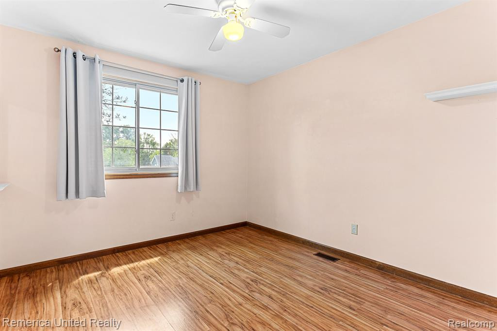 44030 STASSEN Avenue, Novi, MI — Photo 17