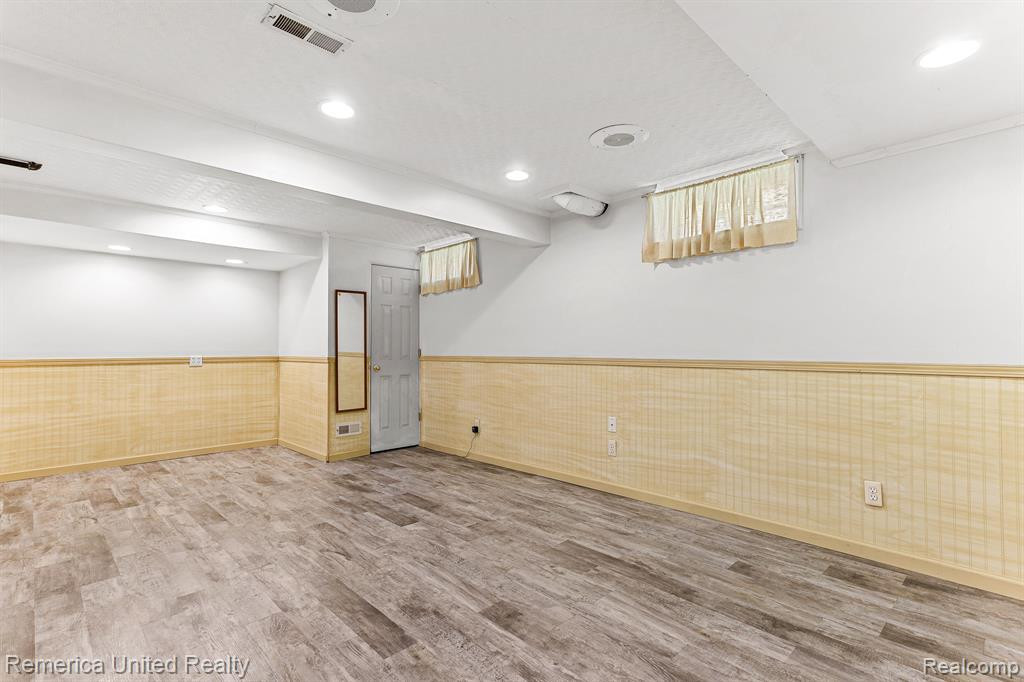 44030 STASSEN Avenue, Novi, MI — Photo 26