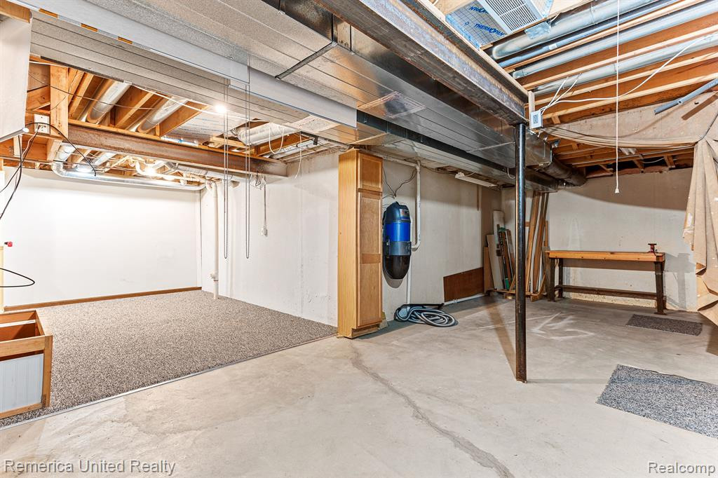 44030 STASSEN Avenue, Novi, MI — Photo 27