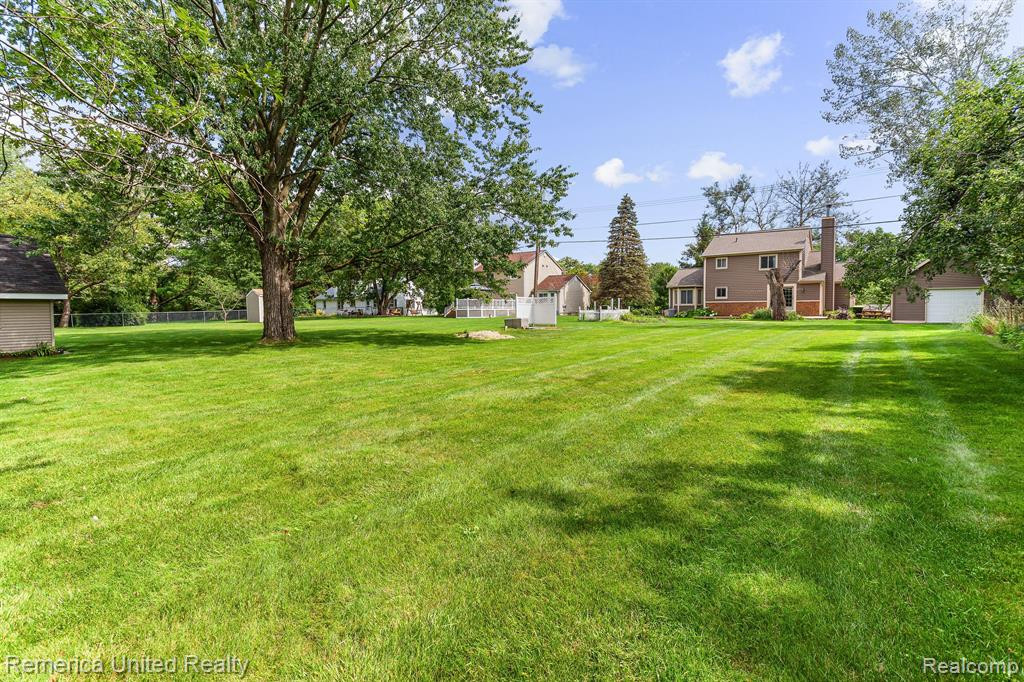 44030 STASSEN Avenue, Novi, MI — Photo 34