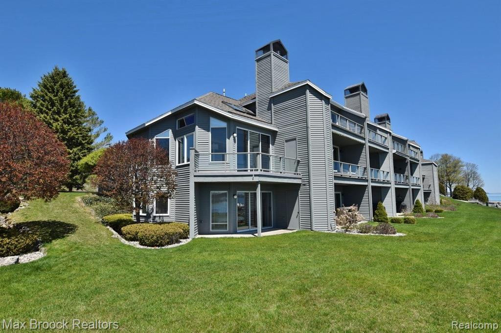 748 N YACHT CLUB Drive, 28, Suttons Bay, MI 49682 — Photo 2