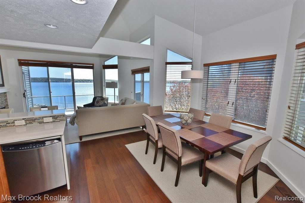 748 N YACHT CLUB Drive, 28, Suttons Bay, MI 49682 — Photo 7