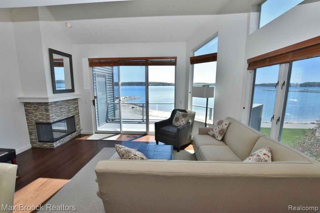 748 N YACHT CLUB Drive, 28, Suttons Bay, MI 49682 — Photo 10
