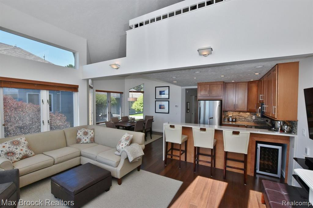748 N YACHT CLUB Drive, 28, Suttons Bay, MI 49682 — Photo 15