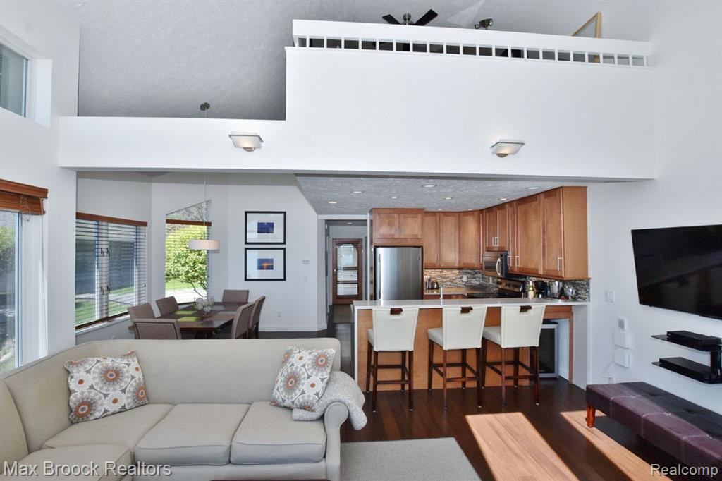 748 N YACHT CLUB Drive, 28, Suttons Bay, MI 49682 — Photo 16