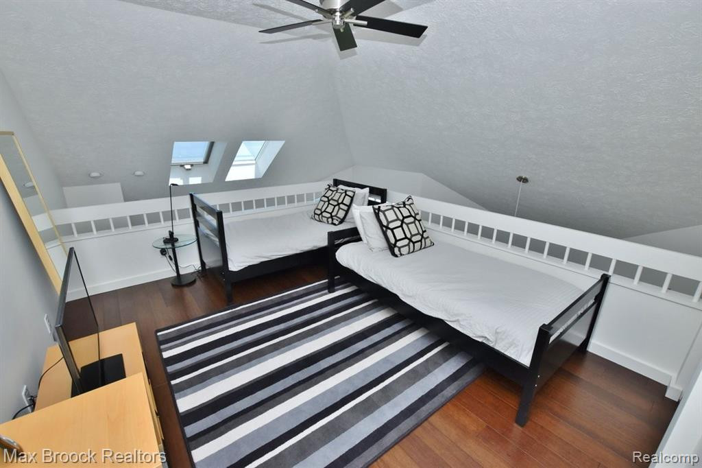 748 N YACHT CLUB Drive, 28, Suttons Bay, MI 49682 — Photo 27