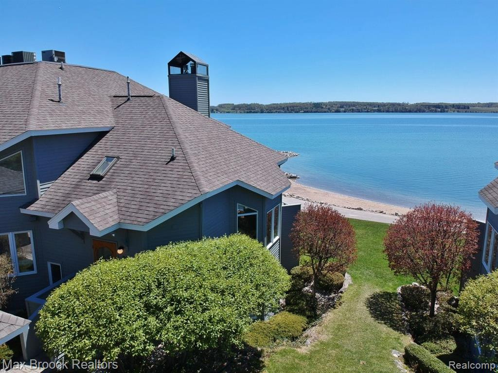 748 N YACHT CLUB Drive, 28, Suttons Bay, MI 49682 — Photo 29