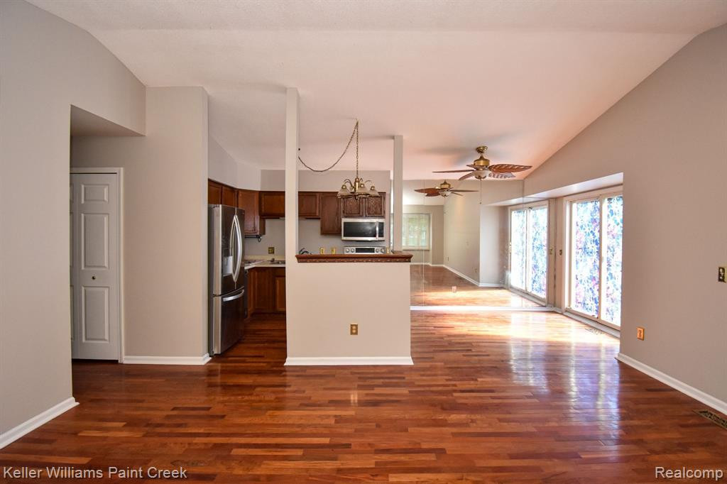 24236 BASHIAN Drive, Novi, MI — Photo 5