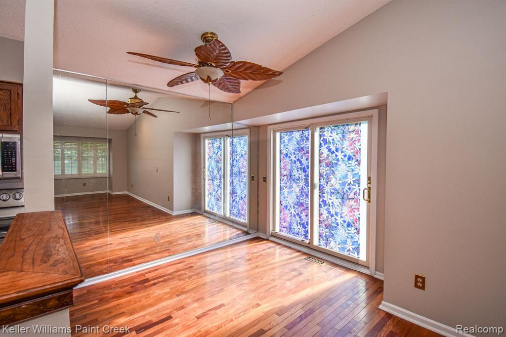 24236 BASHIAN Drive, Novi, MI — Photo 11