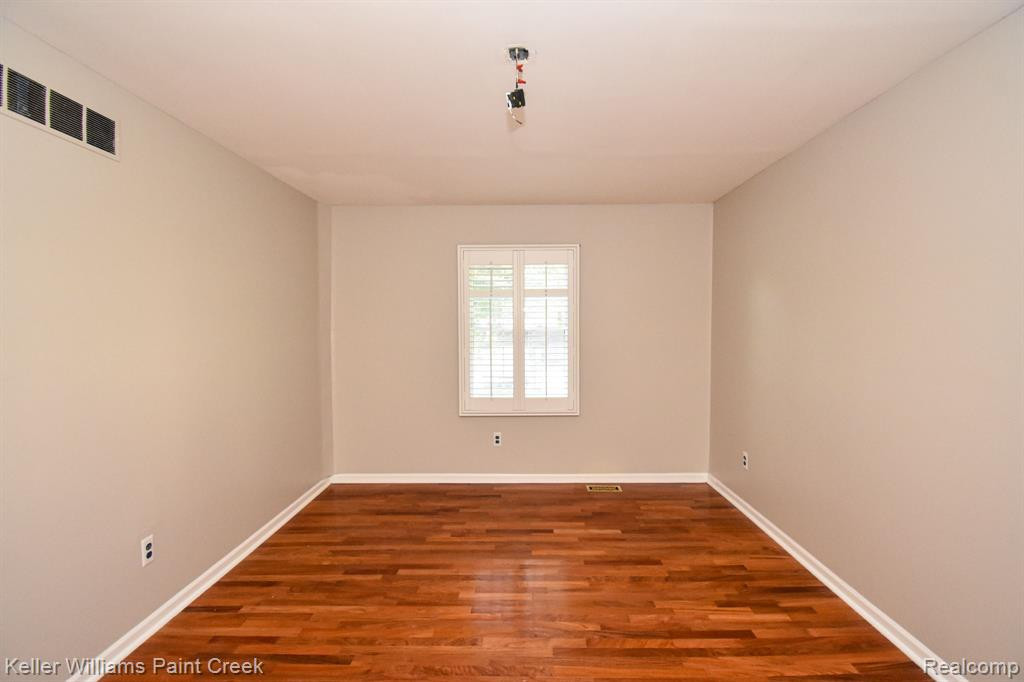 24236 BASHIAN Drive, Novi, MI — Photo 16