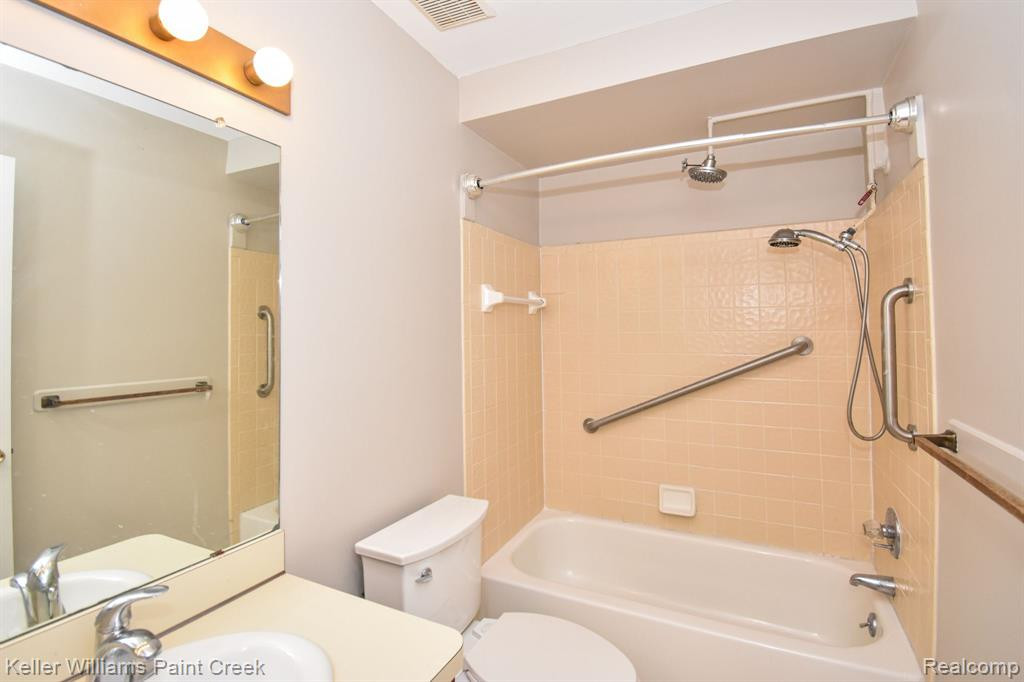 24236 BASHIAN Drive, Novi, MI — Photo 22