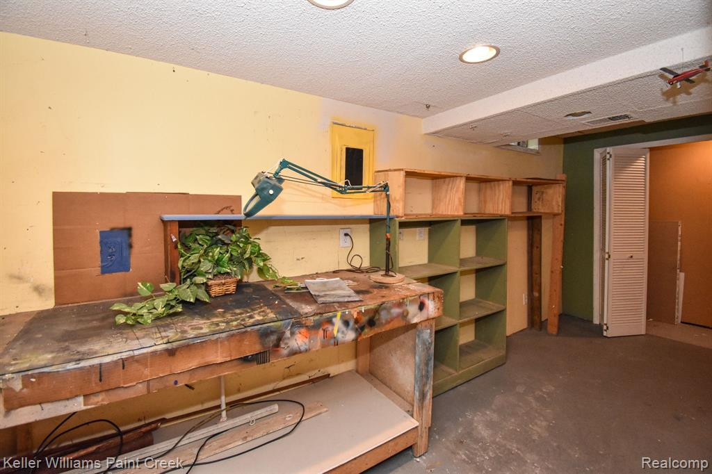 24236 BASHIAN Drive, Novi, MI — Photo 28