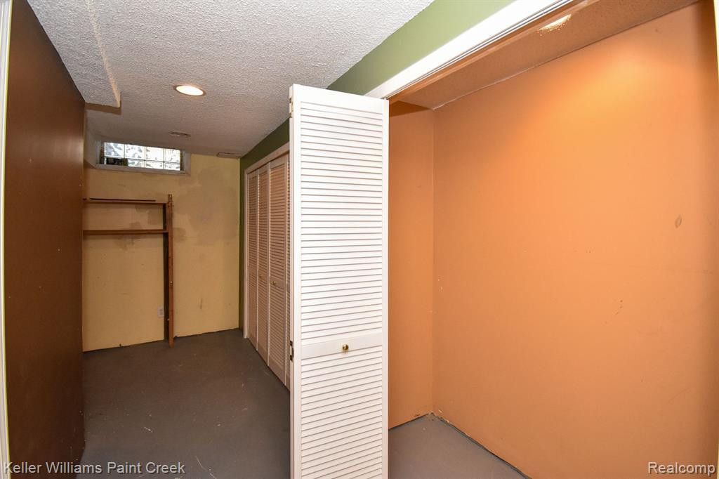 24236 BASHIAN Drive, Novi, MI — Photo 29