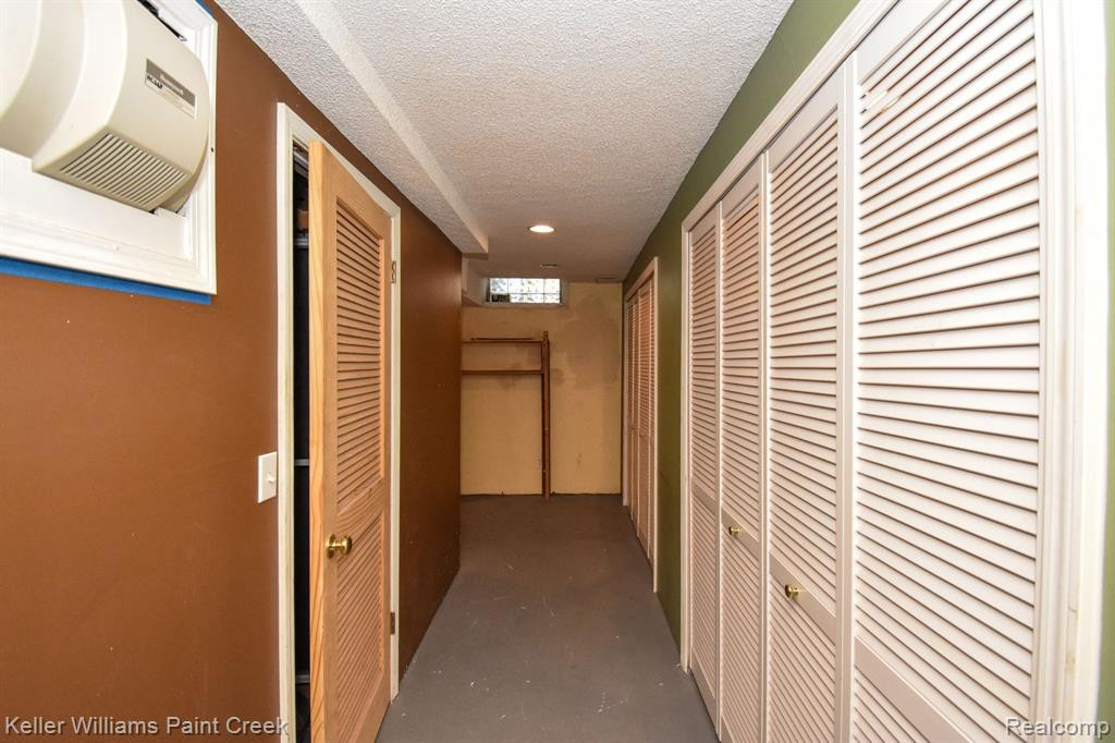 24236 BASHIAN Drive, Novi, MI — Photo 30