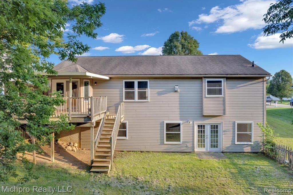 30 JAMESTOWN Drive, Metamora, MI 48455 — Photo 4