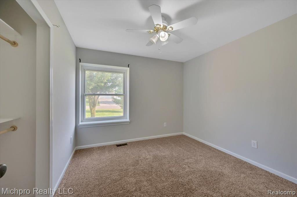 30 JAMESTOWN Drive, Metamora, MI 48455 — Photo 20