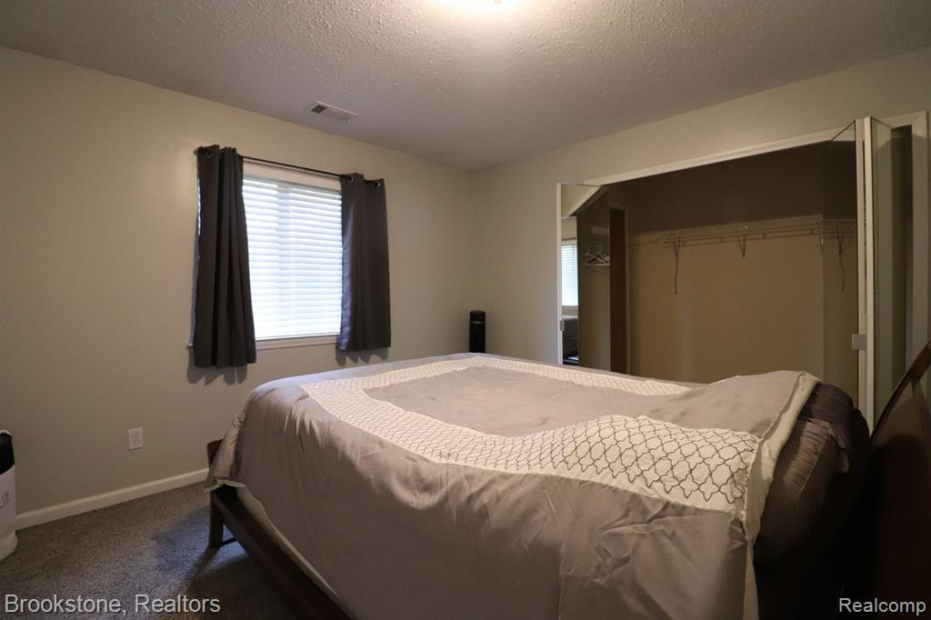 9786 SAWGRASS Court, Belleville, MI 48111 — Photo 30
