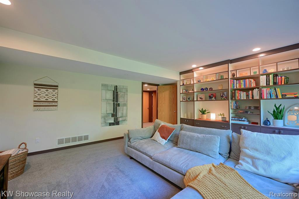 5128 PHEASANT Trail, Ann Arbor, MI 48105 — Photo 26