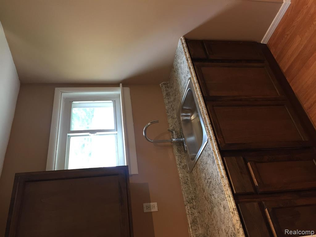 7244 FORD Avenue, Warren, MI 48091 — Photo 4