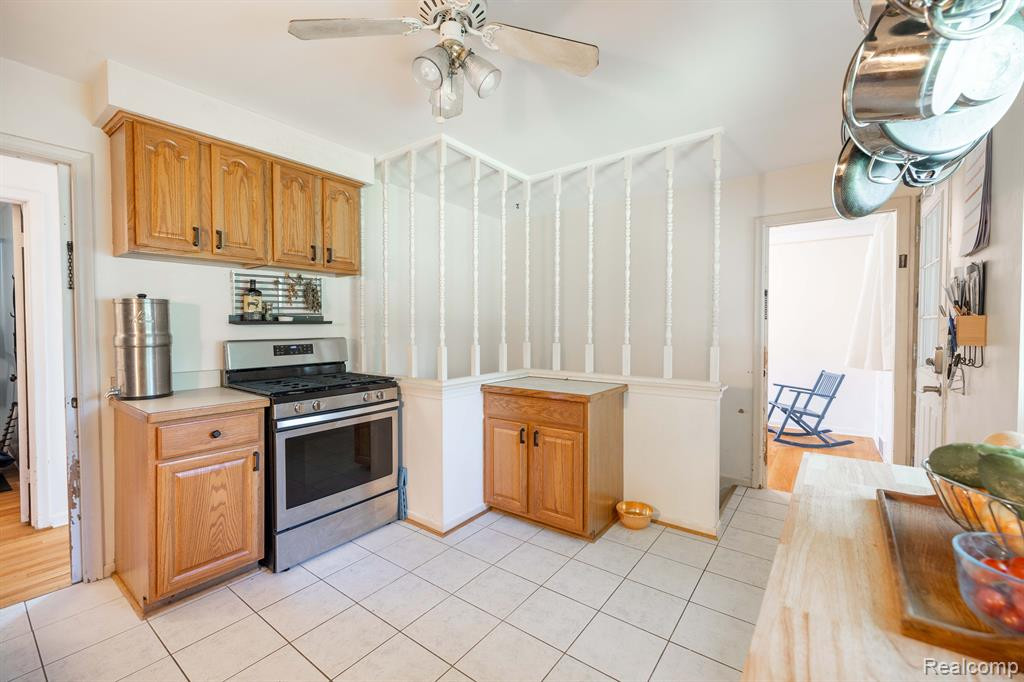 2399 ETHEL Drive, Wolverine Lake, MI 48390 — Photo 9