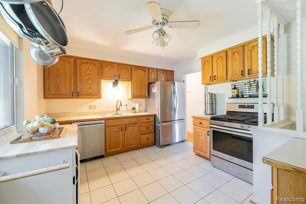2399 ETHEL Drive, Wolverine Lake, MI 48390 — Photo 12