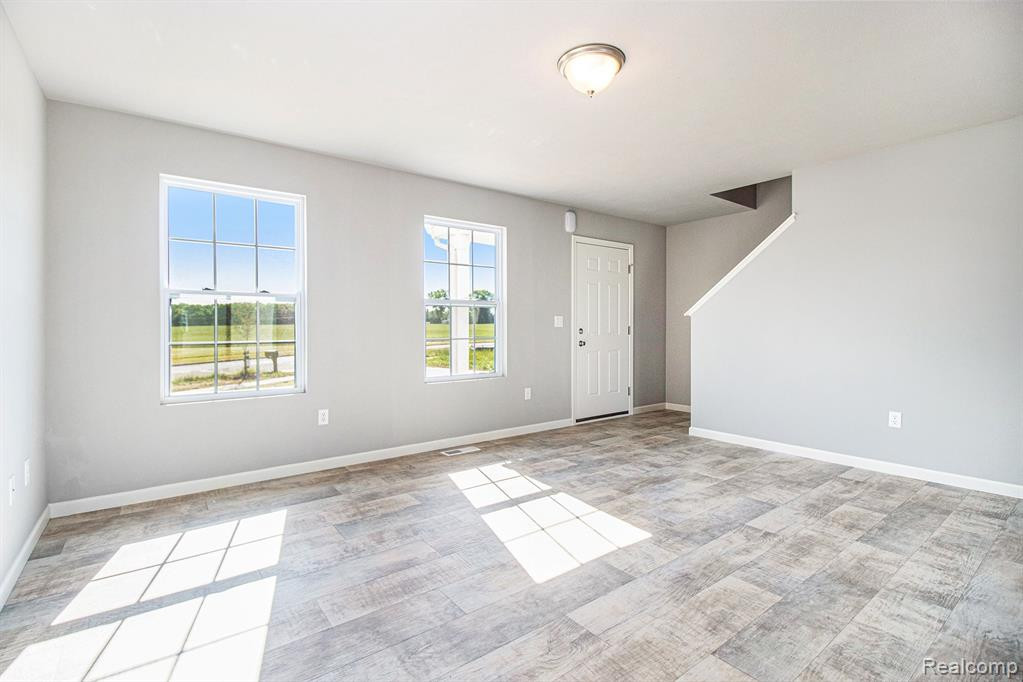 3055 IVY WOOD Circle, Howell, MI 48855 — Photo 4