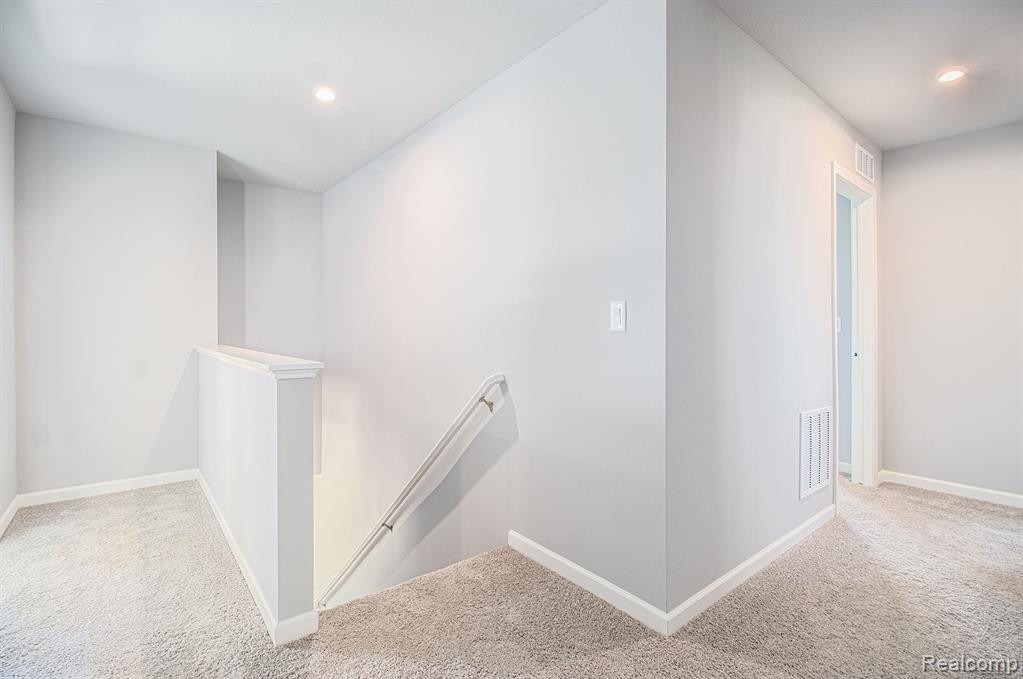 3055 IVY WOOD Circle, Howell, MI 48855 — Photo 10