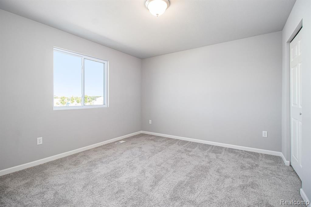3055 IVY WOOD Circle, Howell, MI 48855 — Photo 12