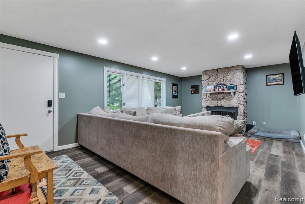 2671 N PETERSON Drive, Sanford, MI 48657 — Photo 4