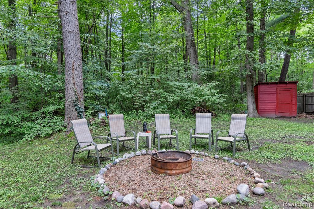 2671 N PETERSON Drive, Sanford, MI 48657 — Photo 24
