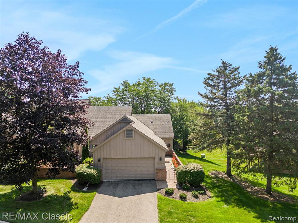 37844 AMBER Drive, Farmington Hills, MI 48331 — front exterior