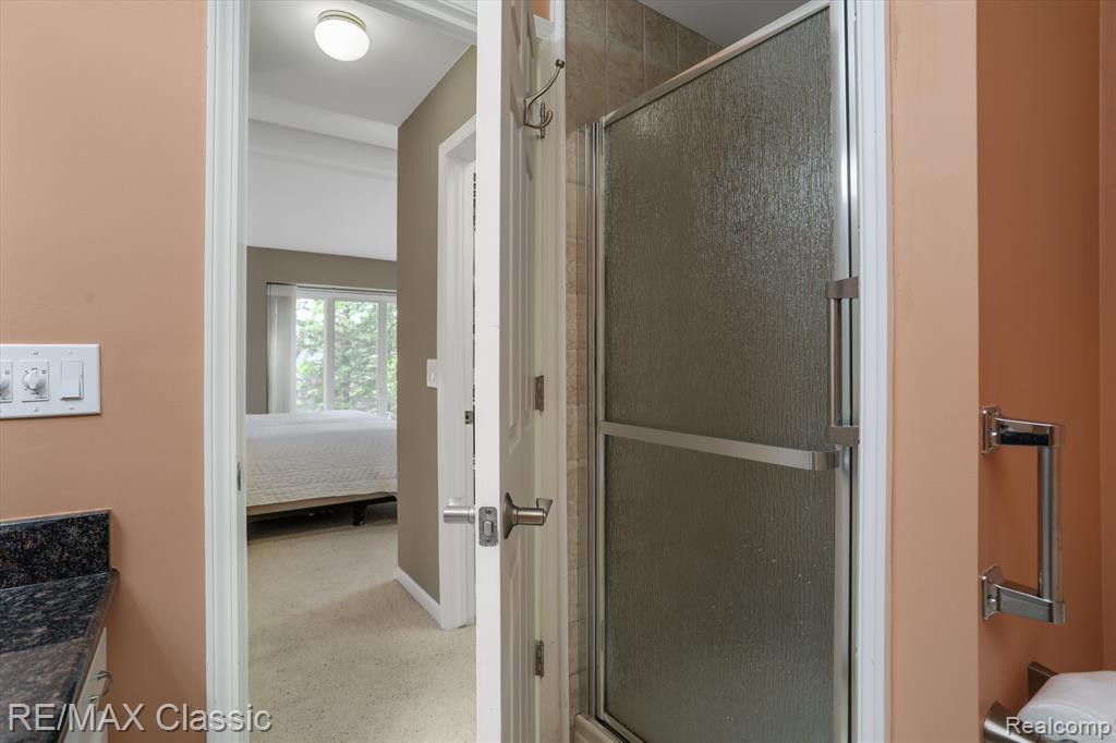 37844 AMBER Drive, Farmington Hills, MI 48331 — Photo 22