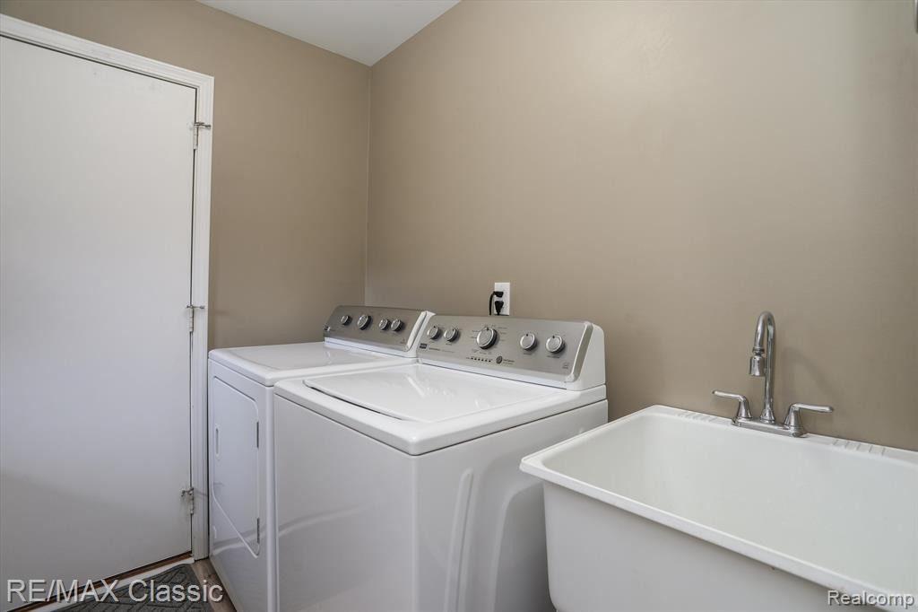 37844 AMBER Drive, Farmington Hills, MI 48331 — Photo 26
