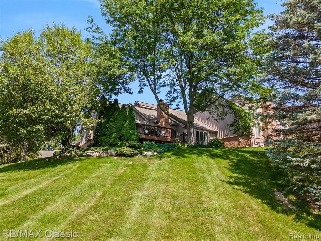 37844 AMBER Drive, Farmington Hills, MI 48331 — Photo 38