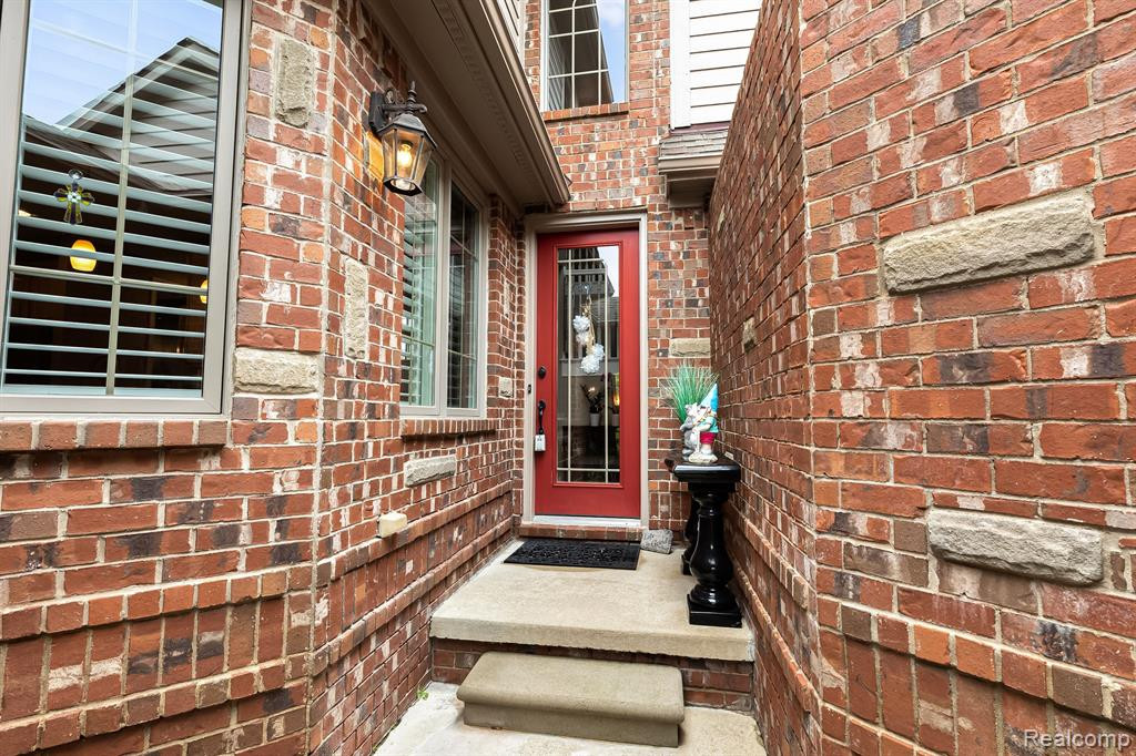 10729 WATERFALL Court, South Lyon, MI 48178 — Photo 49