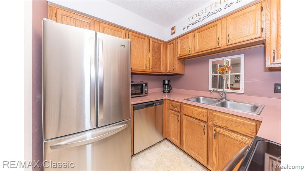 42243 MILL RACE Circle, Plymouth, MI 48170 — Photo 14