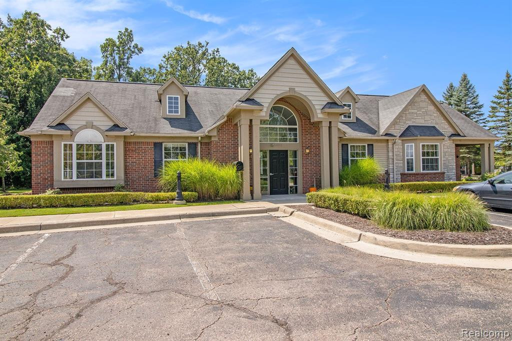 47787 ORMSKIRK Drive, Canton, MI 48188 — Photo 3